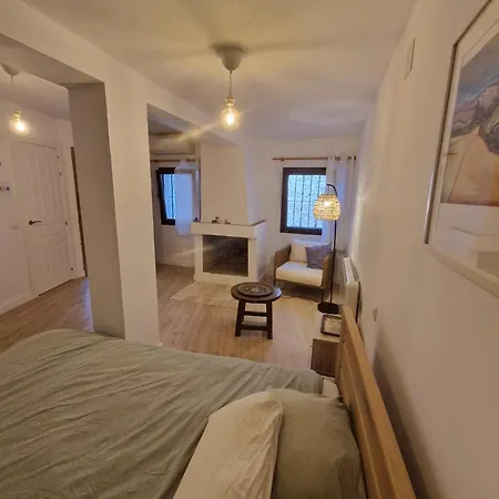 Amplia Y Tranquila Con Bano Privado En Piso Compartido * Malaga